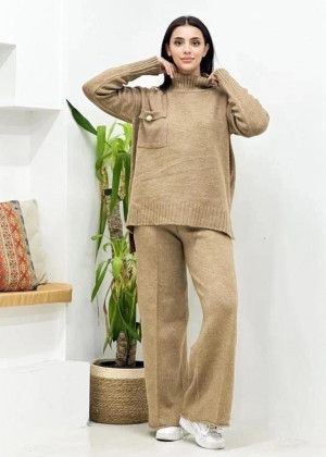 Suit (sweater and pants) #21120339