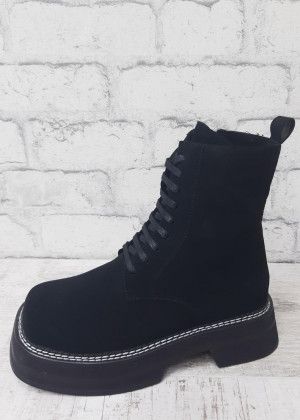 Boots #20797360