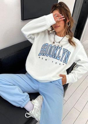 Tracksuit #21138076