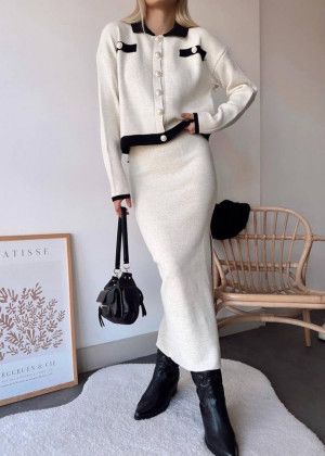 Suit (jacket and skirt) #21120351
