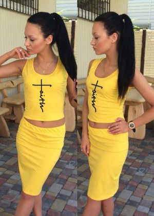 Suit (T-shirt and skirt) #21140608